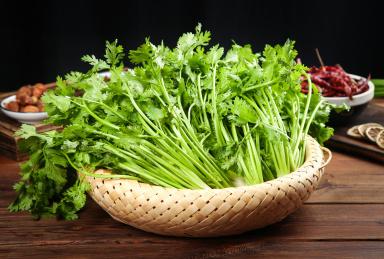 香芹西芹老是分不清？惠州食材配送中心教你區(qū)分！